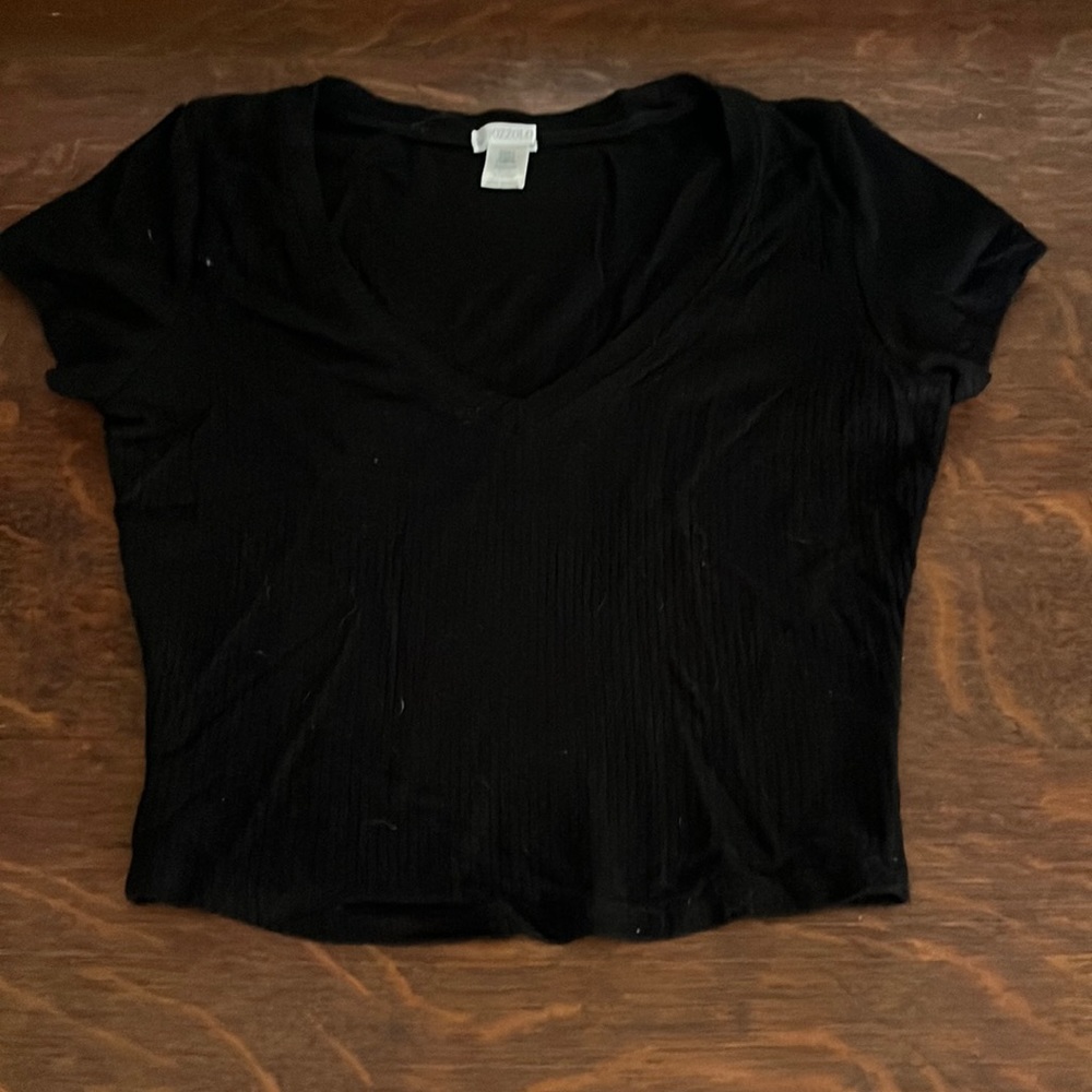 black crop top